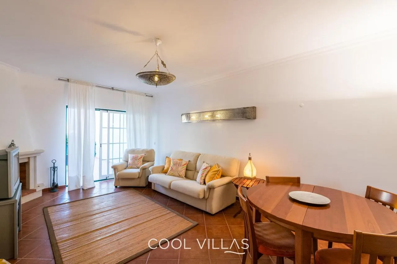 Villa Lorenzo - Walking Distance To Beach Albufeira 0*,  Portugal