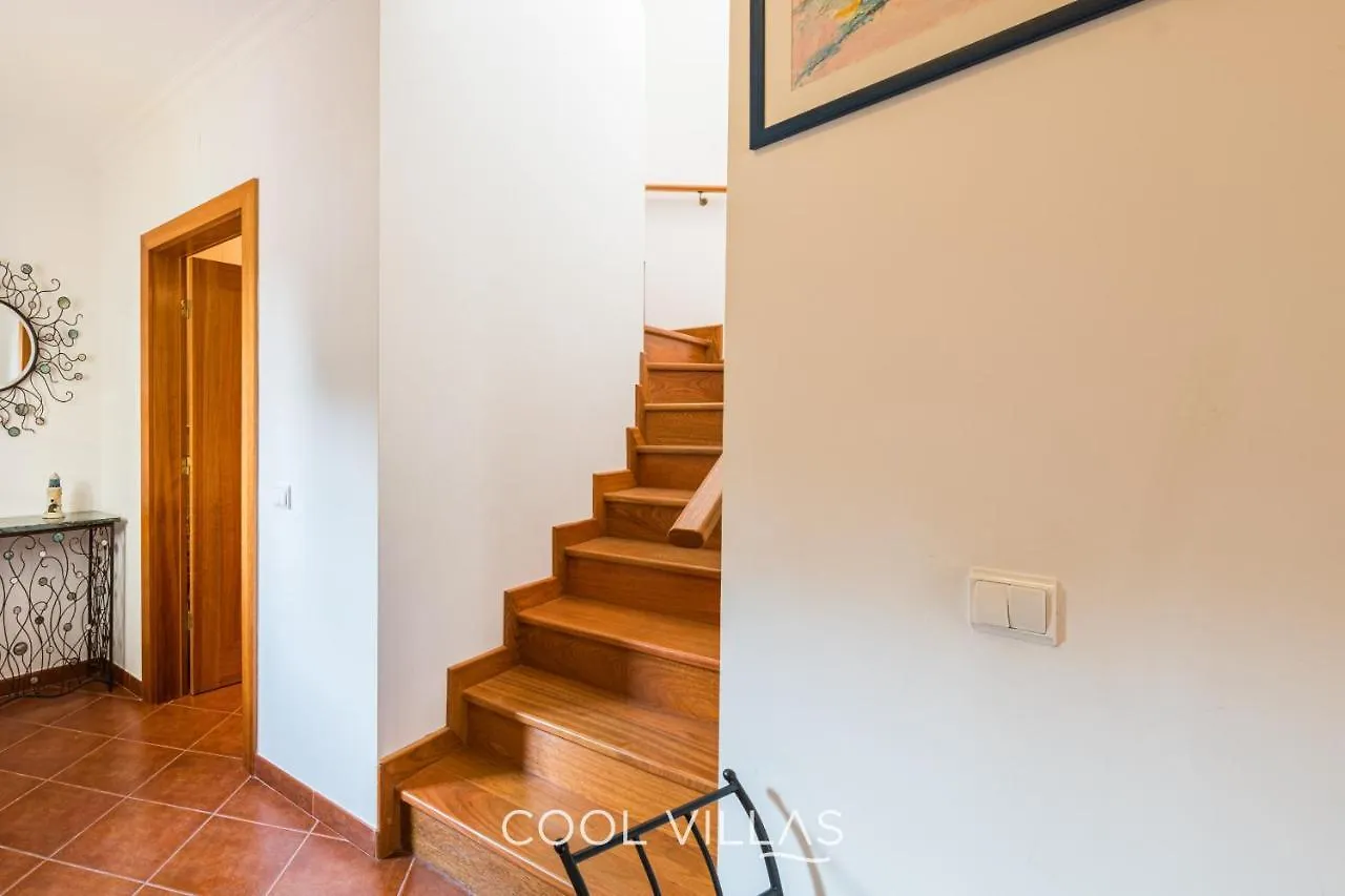 Villa Lorenzo - Walking Distance To Beach Albufeira 0*,  Portugal